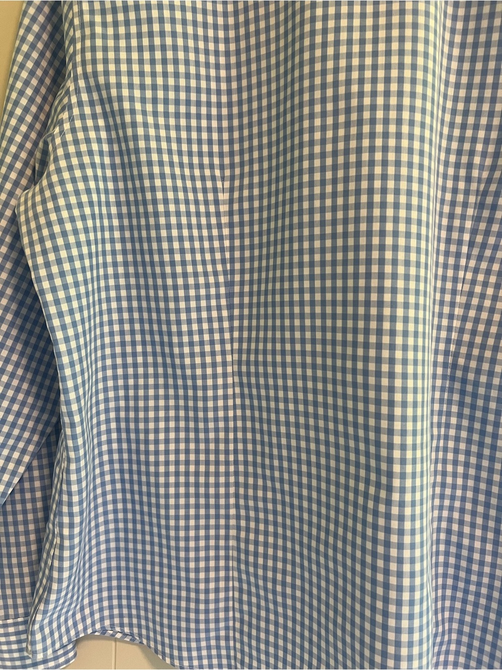 L.L. Bean- Women’s Blue Gingham Wrinkle Resistant 100% cotton blouse. Size L - Picture 3 of 3